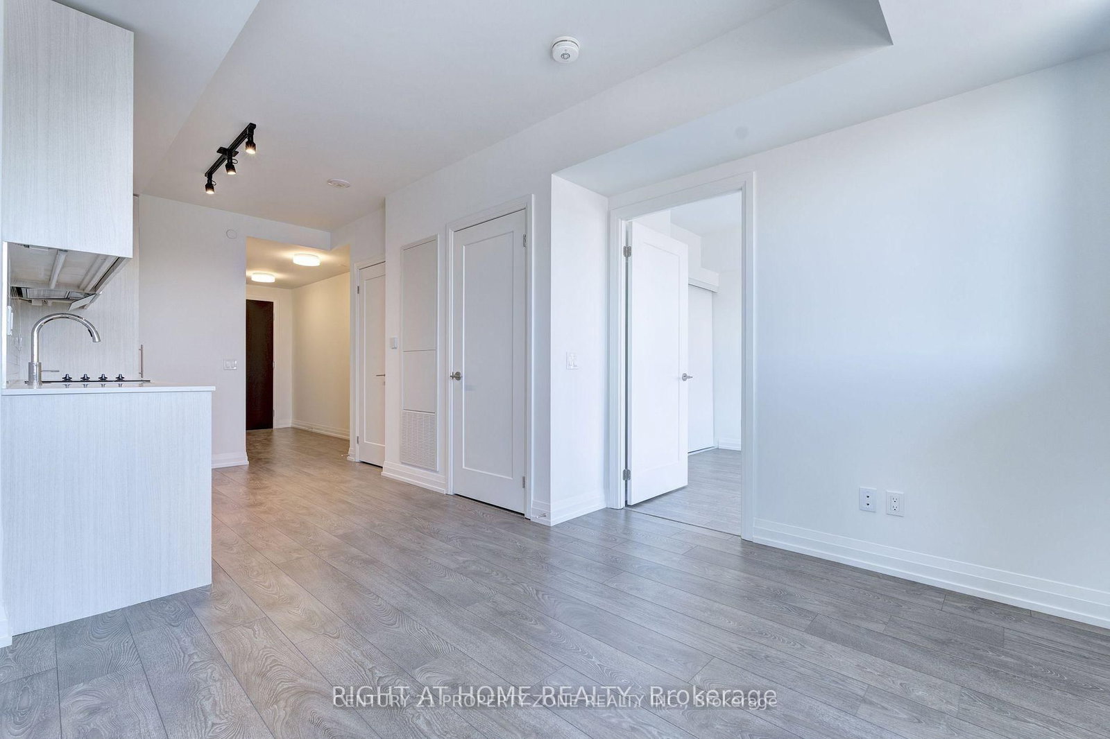 Condo for lease at 1609-286 Main Street, Toronto, Ontario, M4C 0B3 - East End-Danforth - MLS: E12987522