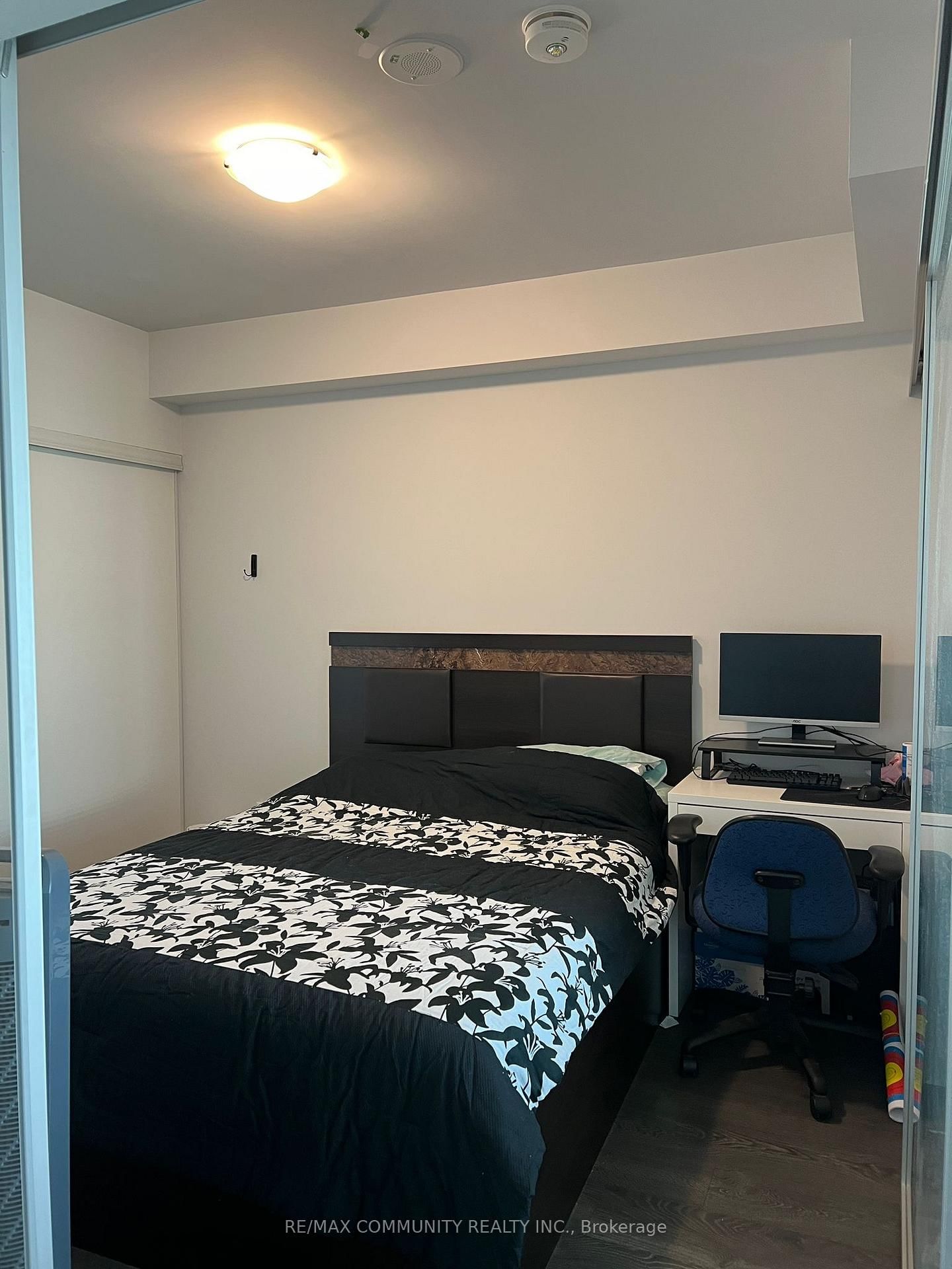 2550 Simcoe Street N, Unit 2402 - Photo 5