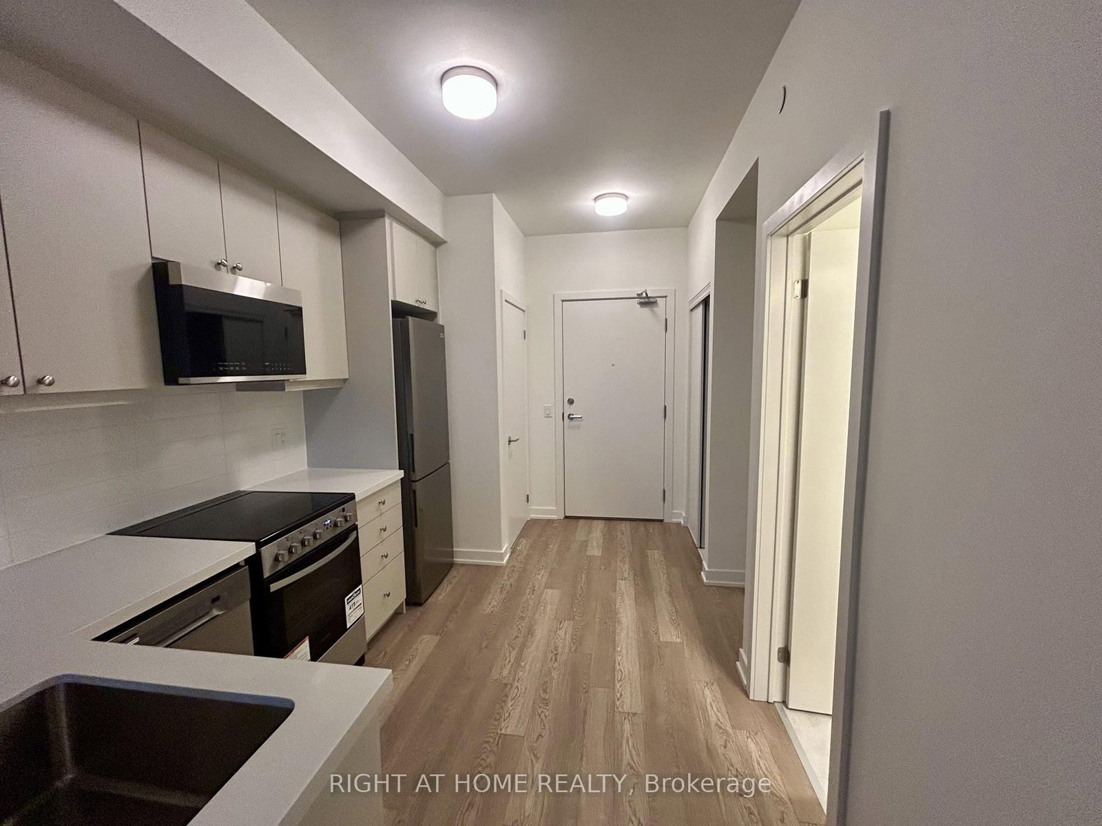 51 Clarington Boulevard, Unit 820 - Photo 3