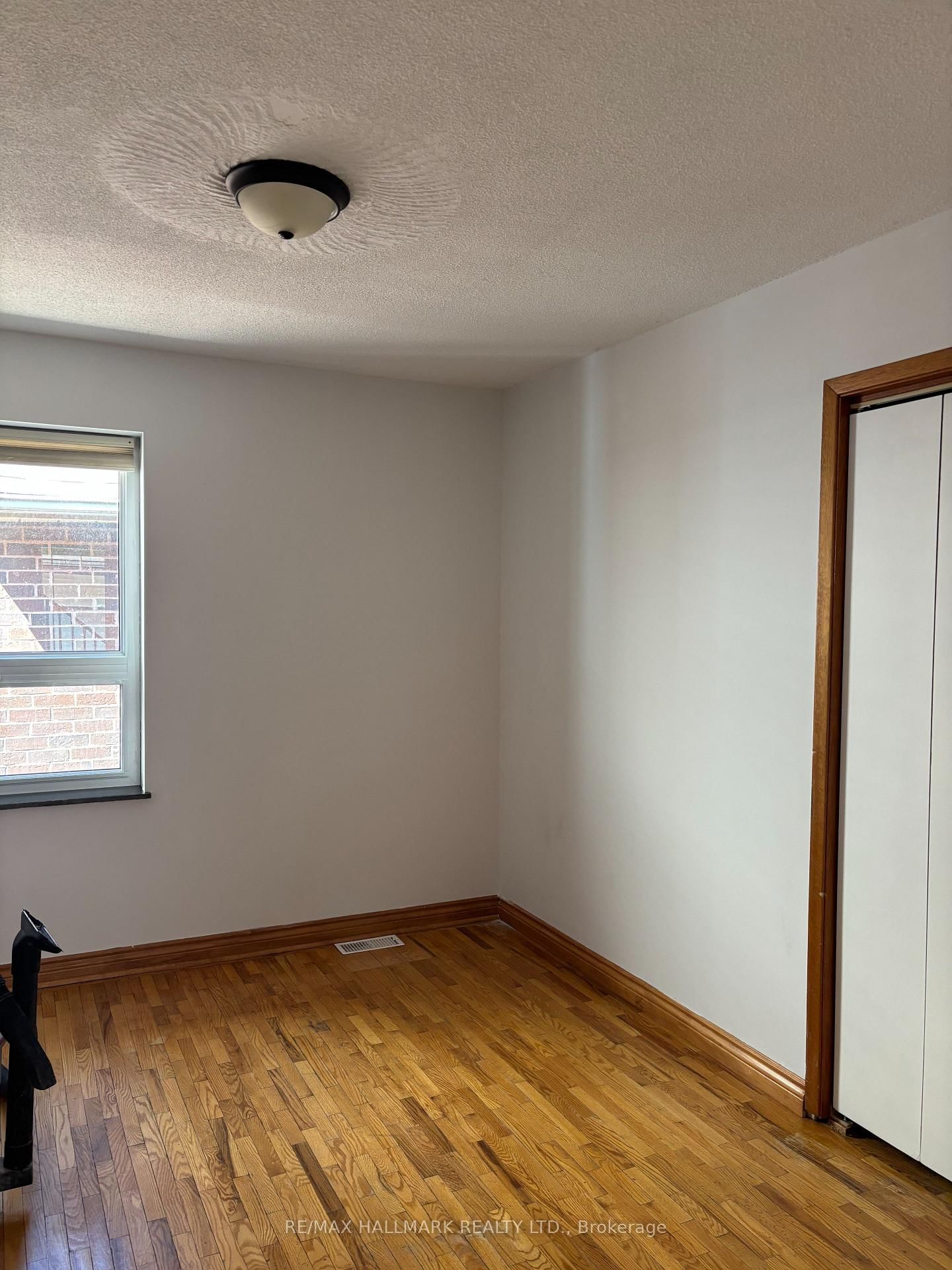 124 Sandown Avenue - Photo 13