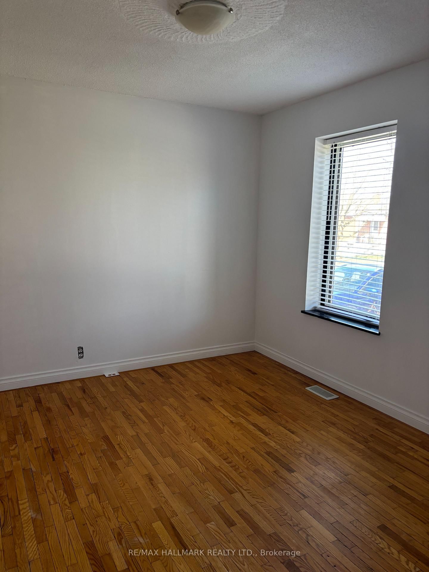 124 Sandown Avenue - Photo 14