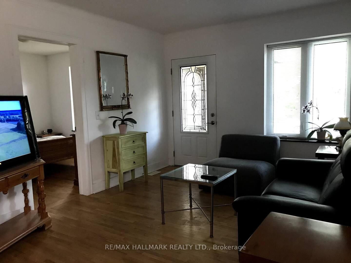 124 Sandown Avenue - Photo 2