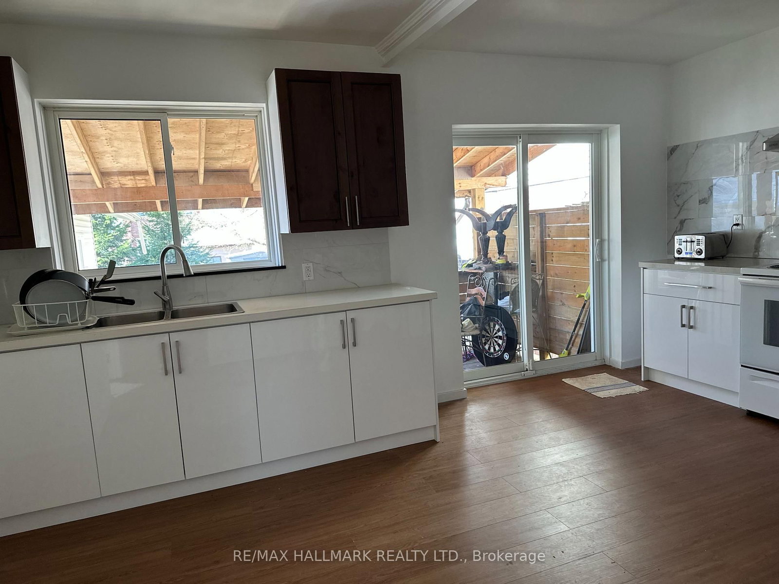 124 Sandown Avenue - Photo 3