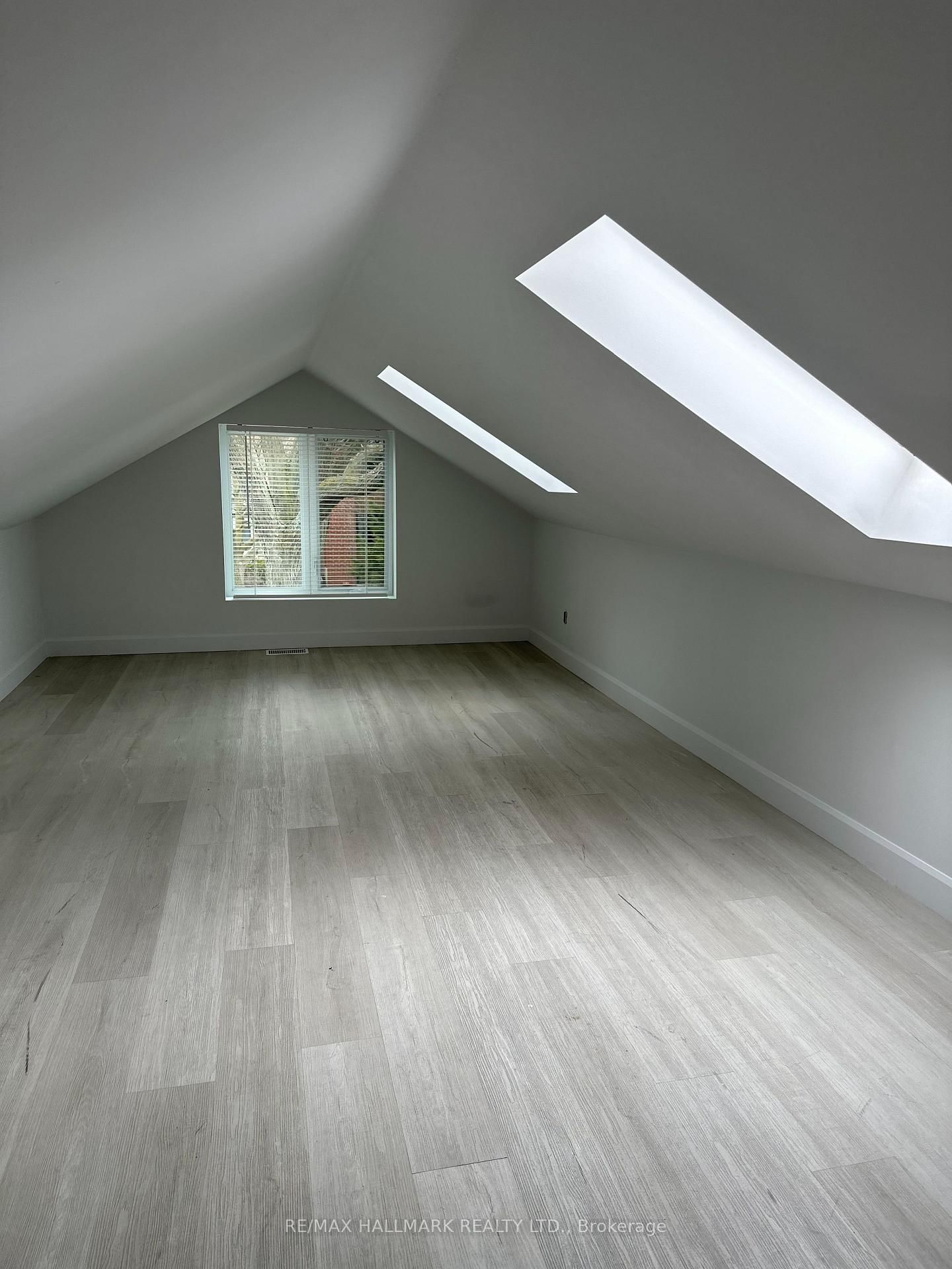 124 Sandown Avenue - Photo 7