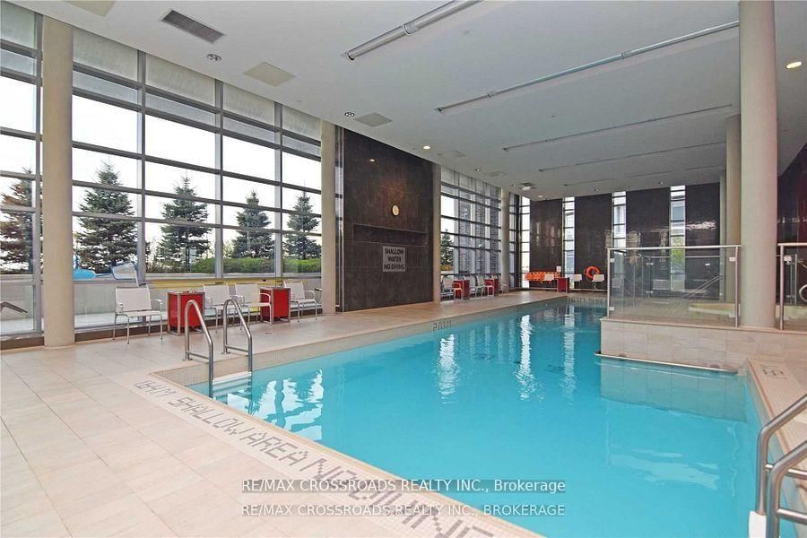 125 Village Green Square, Unit 3401 - Photo 4