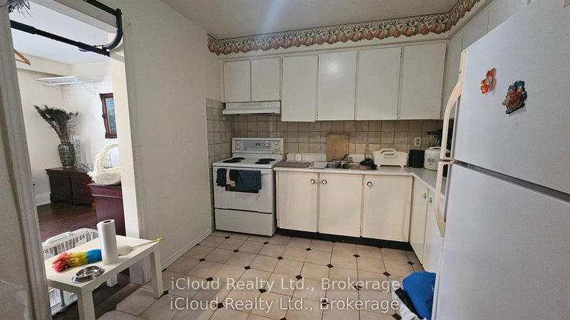 ROOM 1 - 1847 LAWRENCE Ave E, Toronto, M1R 2Y3 | Image 2