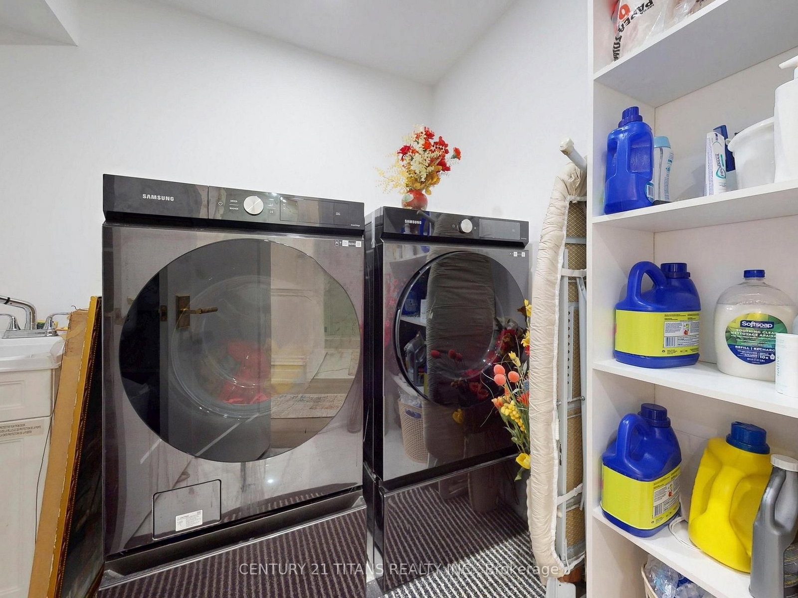 Detached House for sale at 36 Craiglee Drive, Toronto, Ontario, M1N 2L8 - Birchcliffe-Cliffside - MLS: E12988044