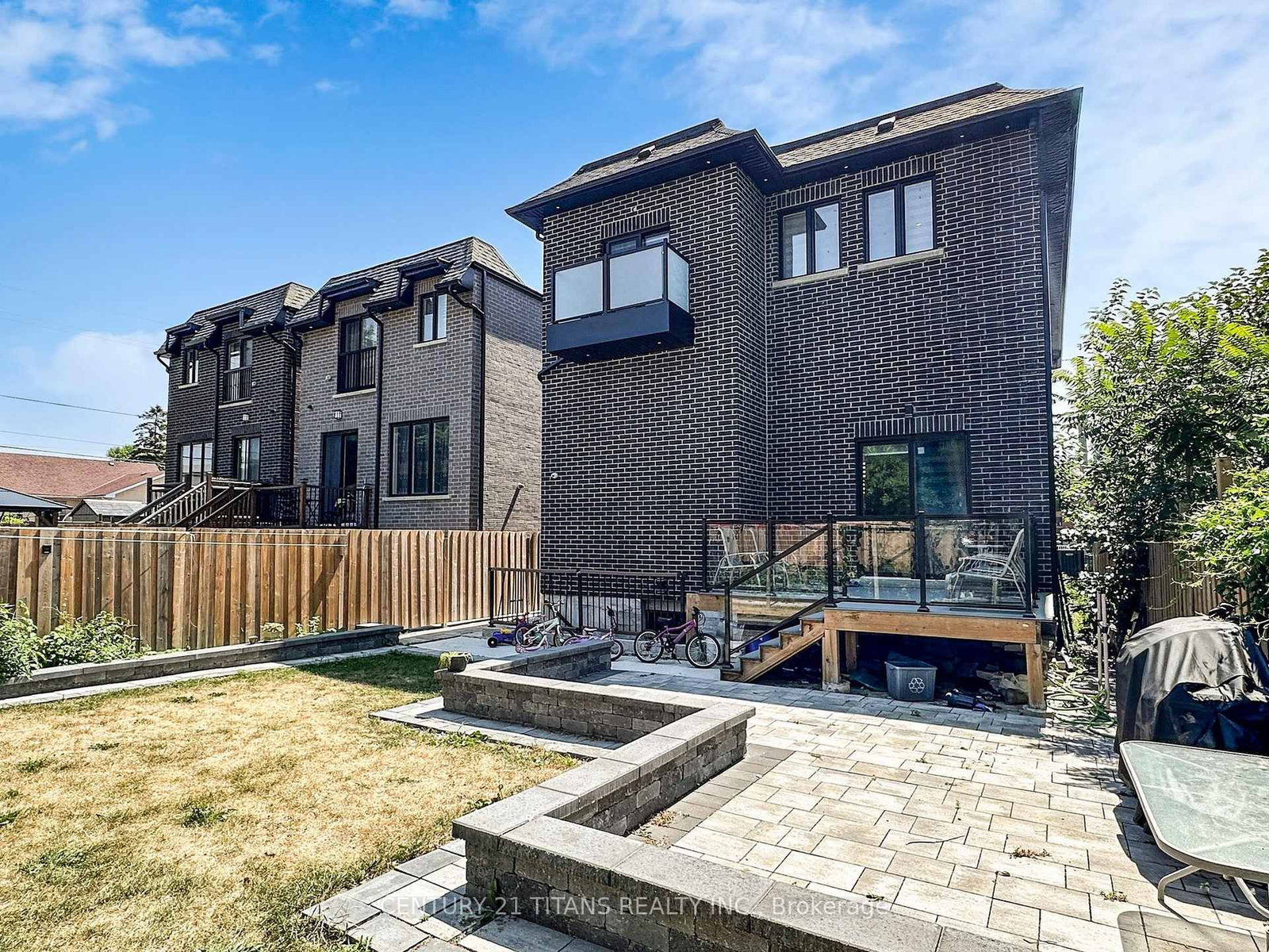 Detached House for sale at 36 Craiglee Drive, Toronto, Ontario, M1N 2L8 - Birchcliffe-Cliffside - MLS: E12988044