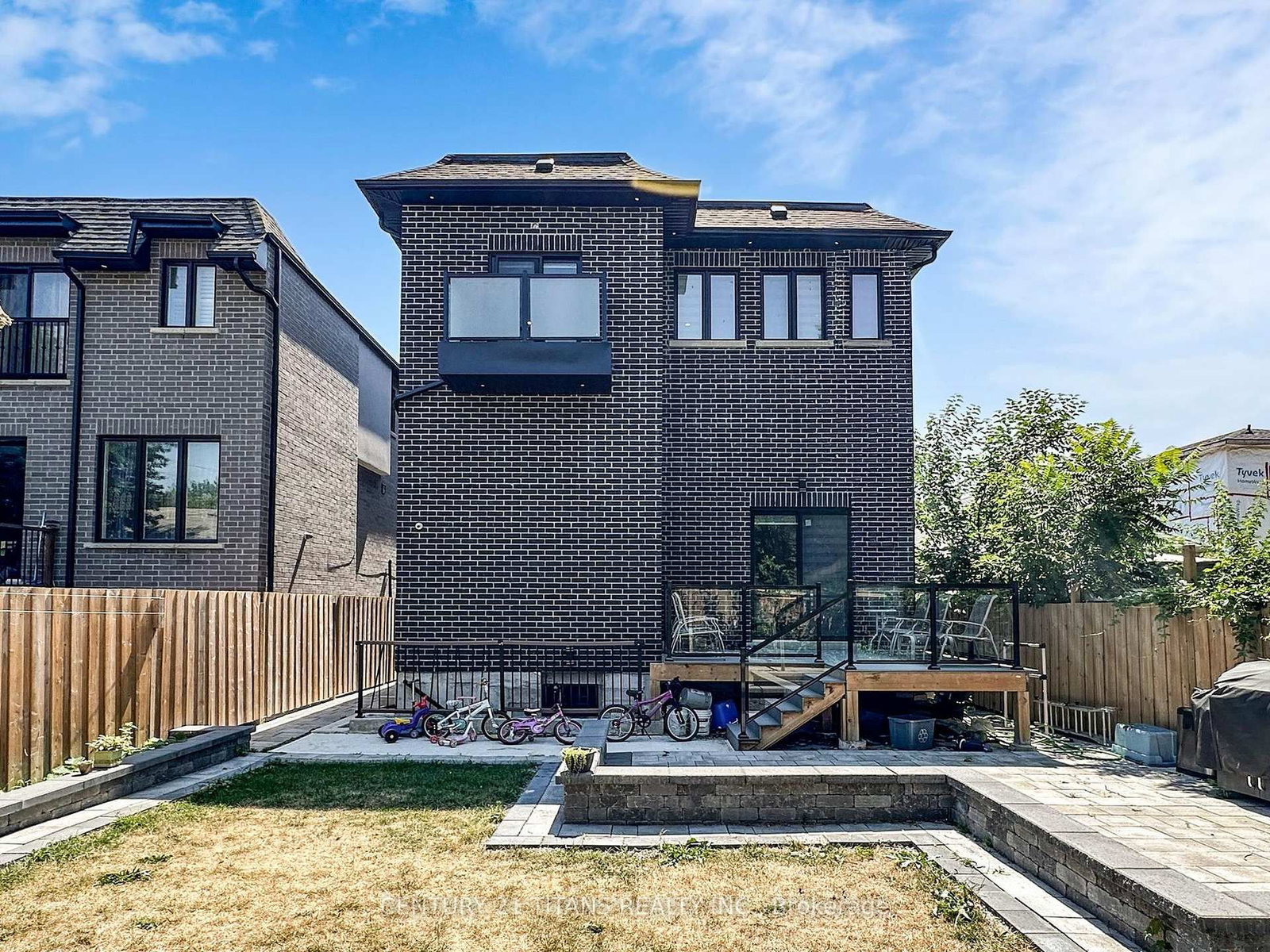 Detached House for sale at 36 Craiglee Drive, Toronto, Ontario, M1N 2L8 - Birchcliffe-Cliffside - MLS: E12988044