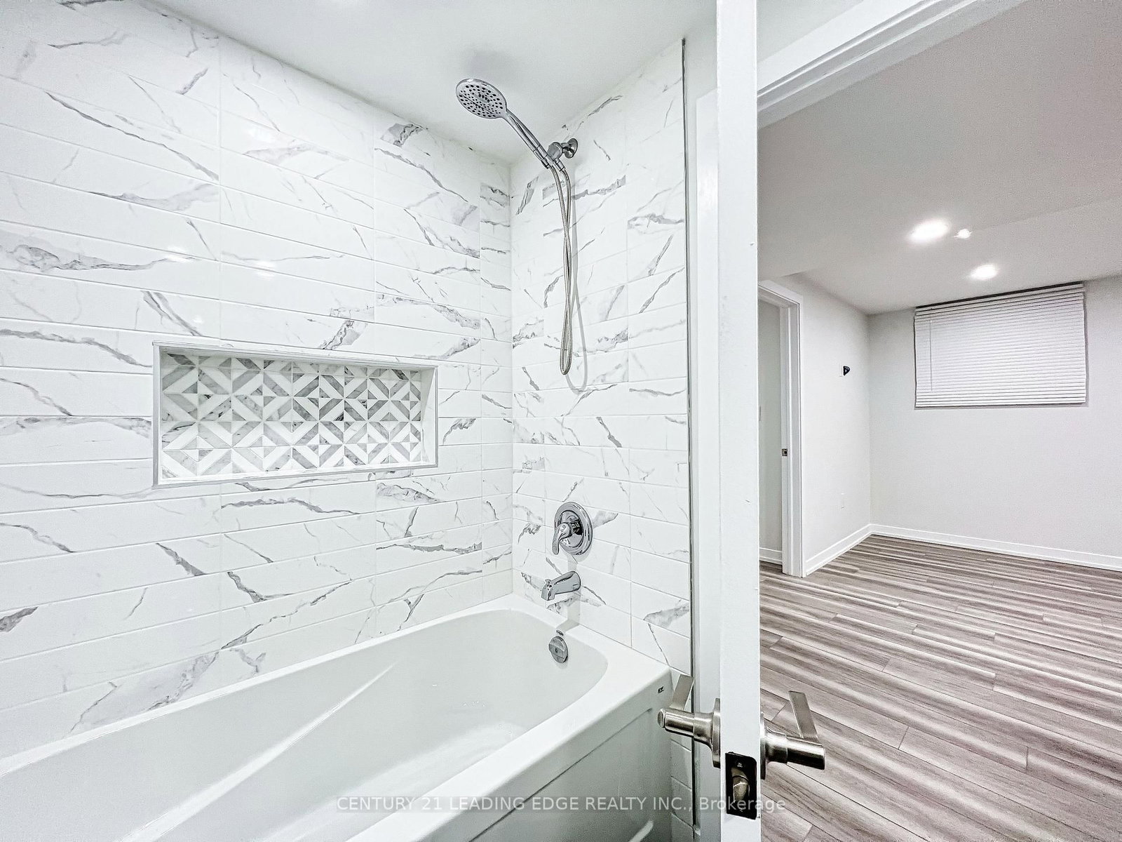 88 Hewitt Crescent - Photo 13