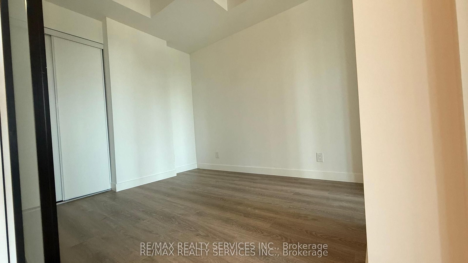 Condo for lease at 432-1050 Eastern Avenue, Toronto, Ontario, M4L 0B7 - The Beaches - MLS: E12988526