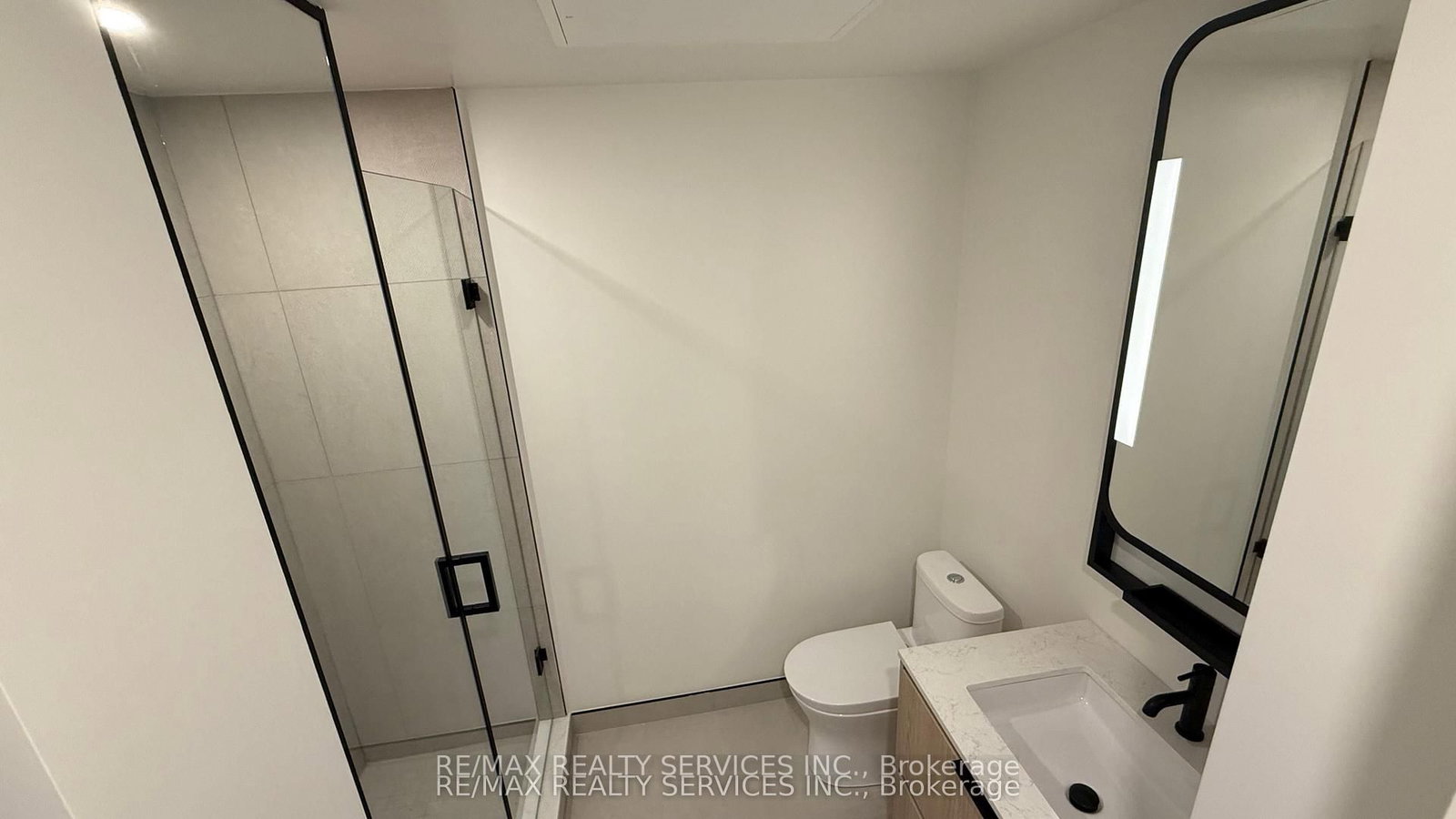 Condo for lease at 432-1050 Eastern Avenue, Toronto, Ontario, M4L 0B7 - The Beaches - MLS: E12988526