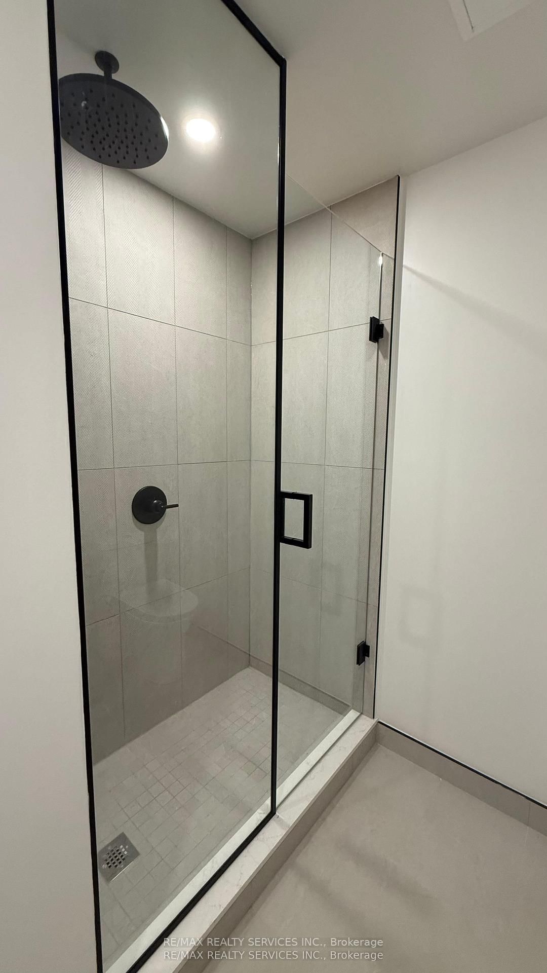 Condo for lease at 432-1050 Eastern Avenue, Toronto, Ontario, M4L 0B7 - The Beaches - MLS: E12988526