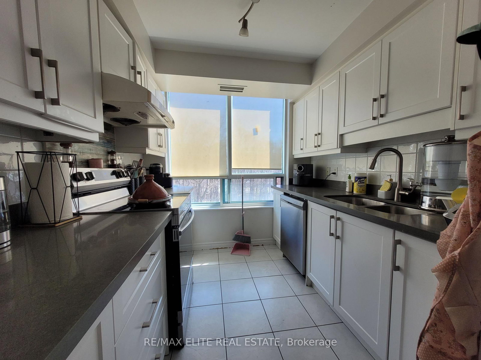 61 Town Centre Court, Unit 802A - Photo 4