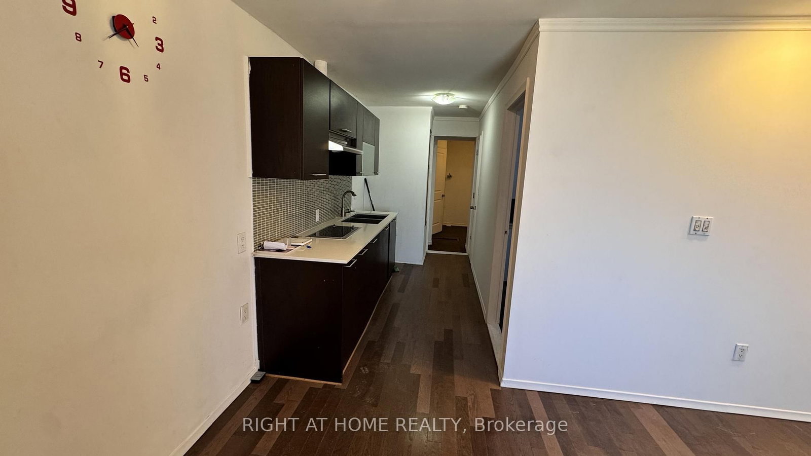 Unit 1, 104 Danforth Road N, Unit Unit 1 - Photo 8