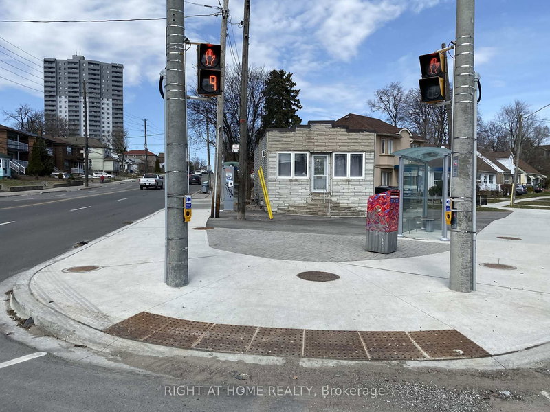 Unit 2 - Unit 2, 104 Danforth Rd N, Toronto, M1L 3W7 | Image 3
