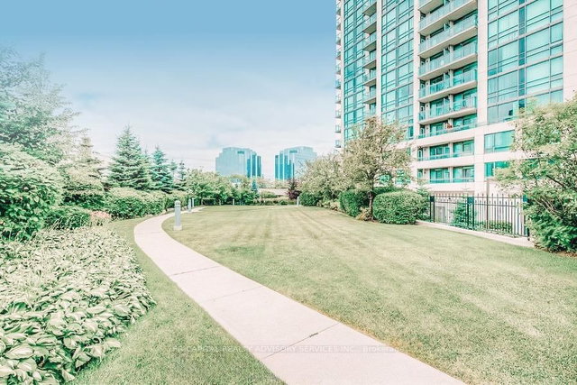 1102 - 68 Grangeway Avenue