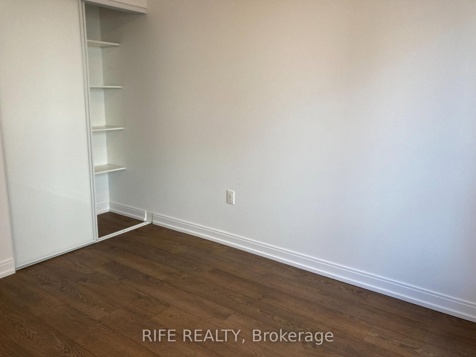 275 Village Green Square, Unit 2017 - Photo 6