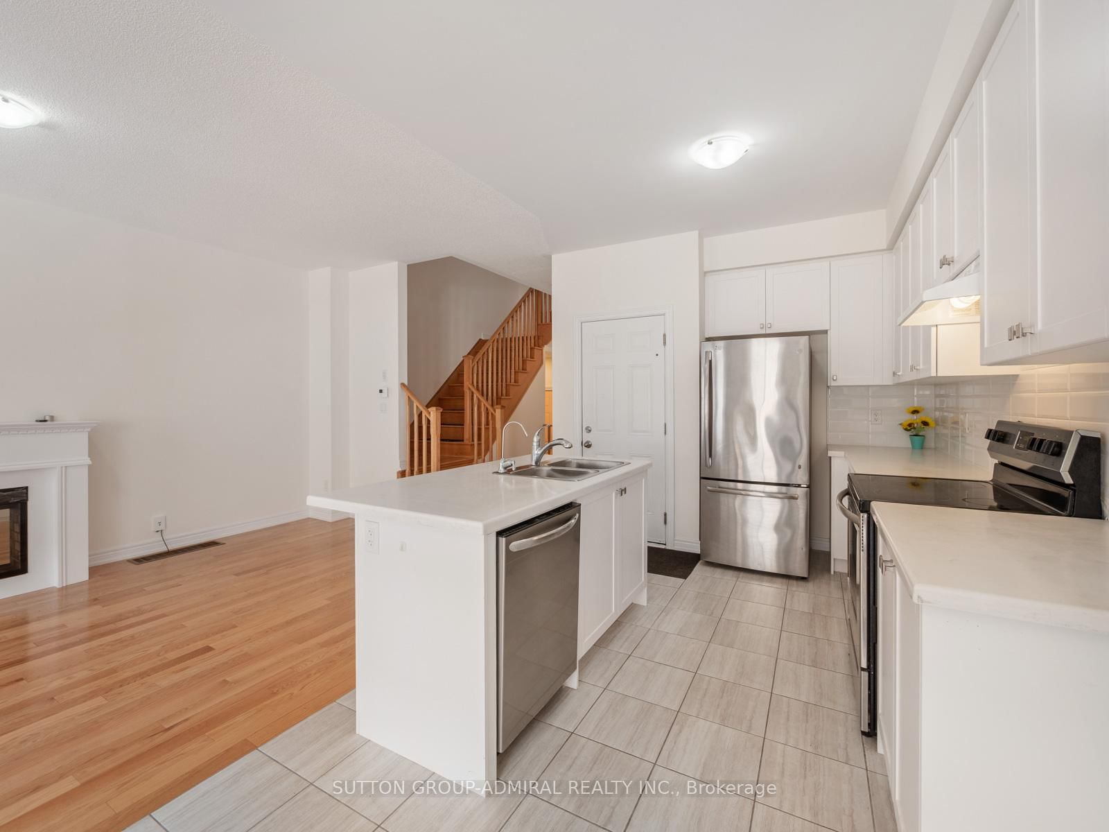 Townhouse for sale at 1152 Sepia Square, Pickering, Ontario, L1X 0H1 - Rural Pickering - MLS: E12989190