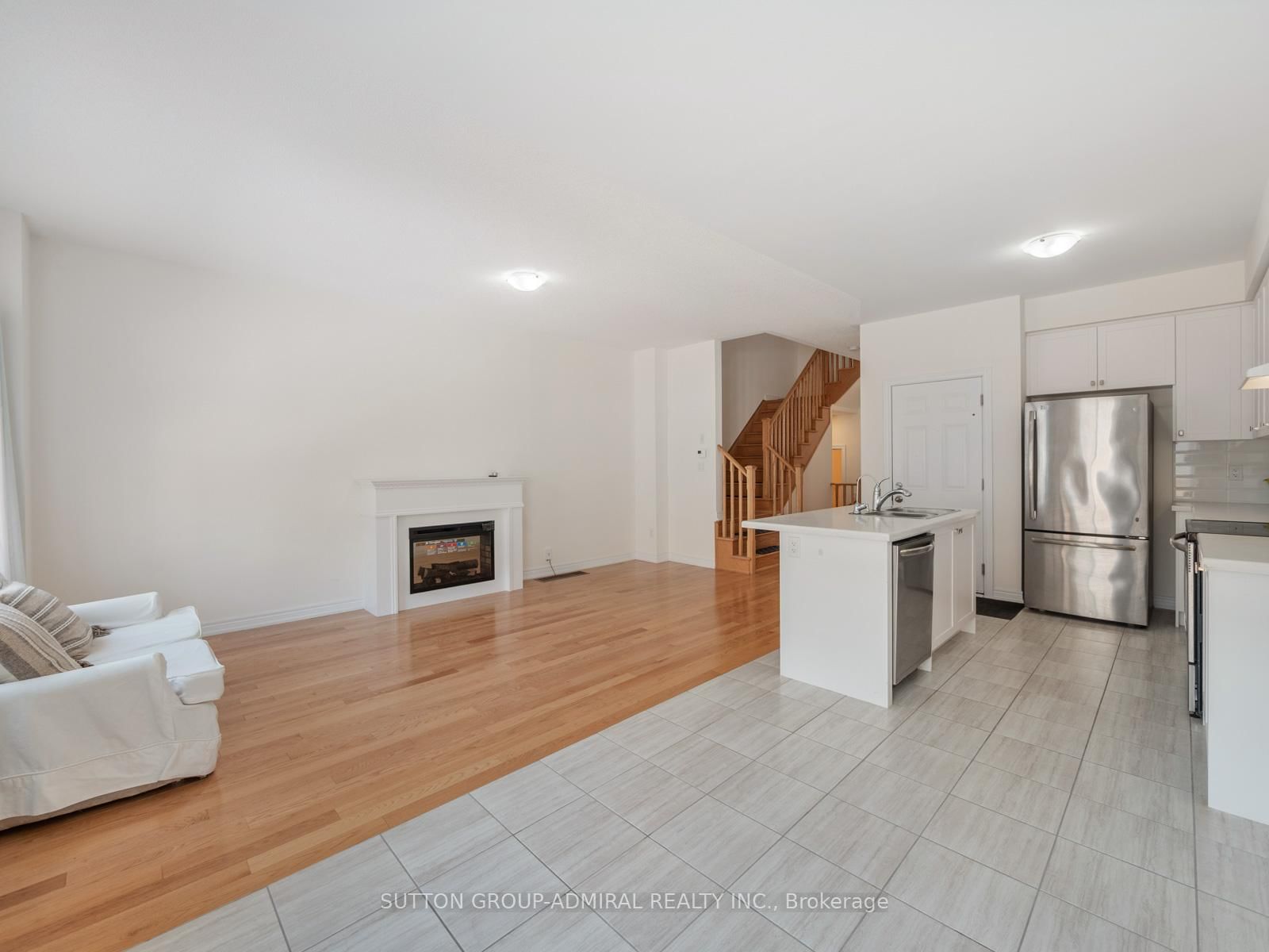 Townhouse for sale at 1152 Sepia Square, Pickering, Ontario, L1X 0H1 - Rural Pickering - MLS: E12989190