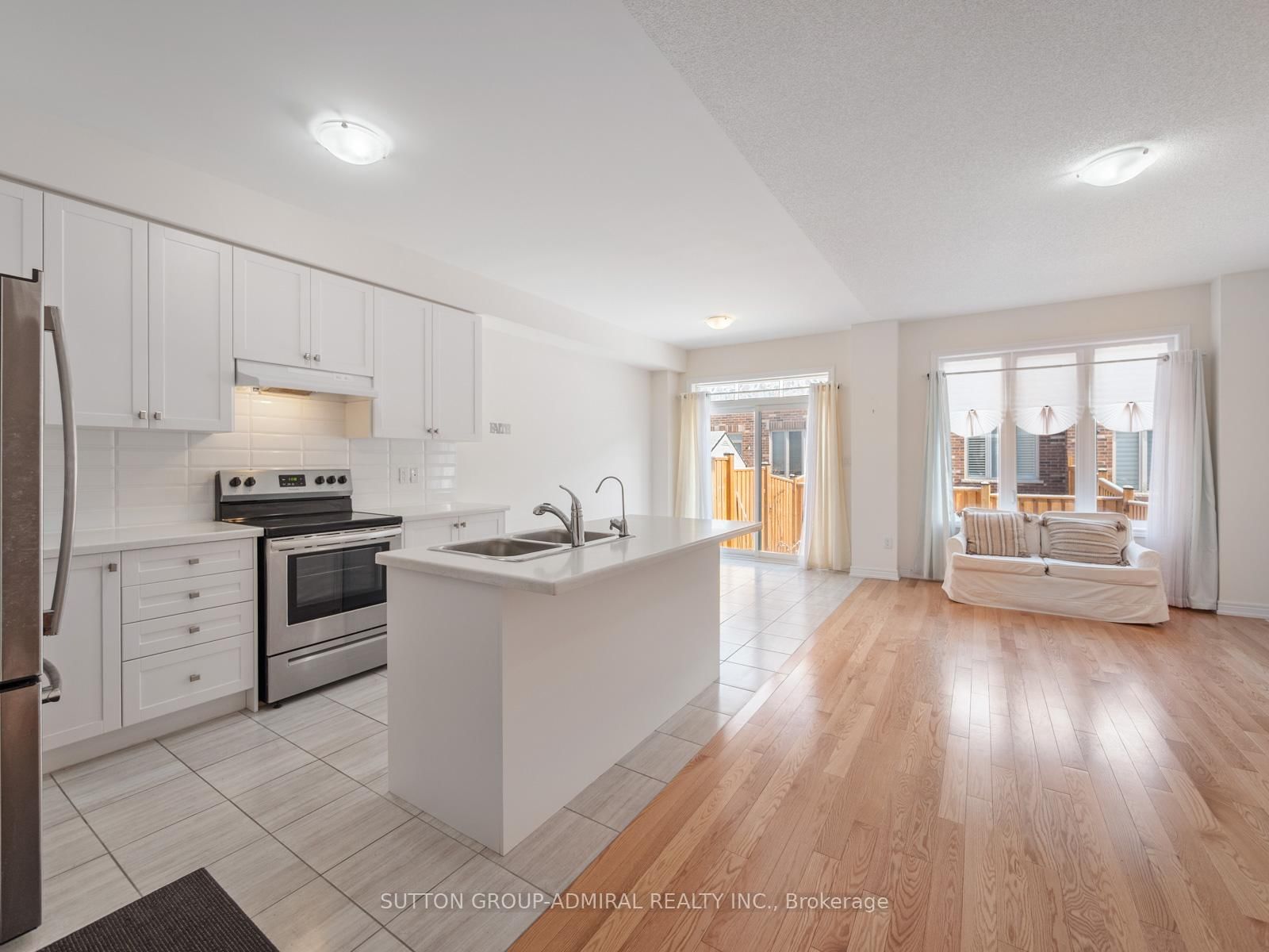 Townhouse for sale at 1152 Sepia Square, Pickering, Ontario, L1X 0H1 - Rural Pickering - MLS: E12989190