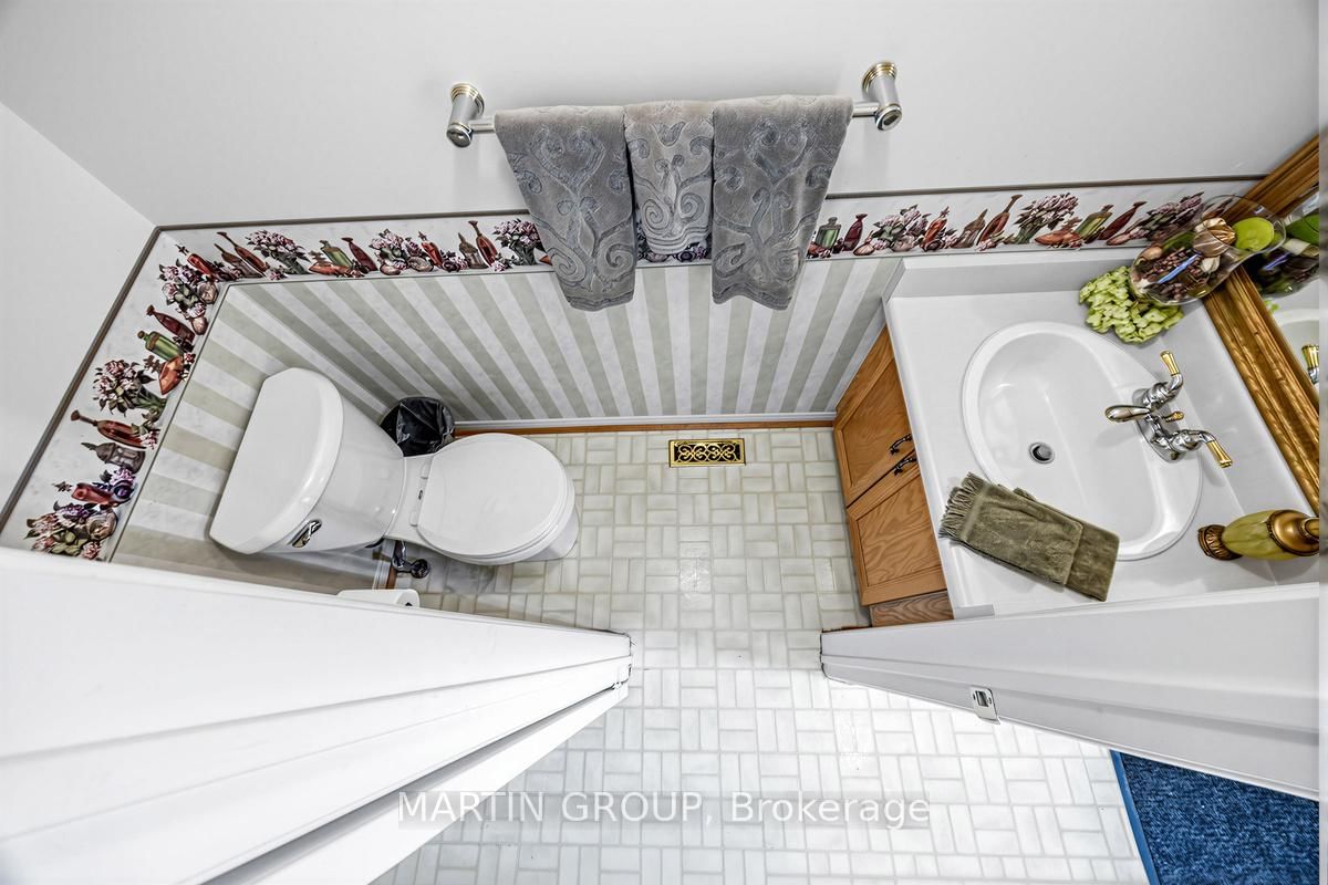 Detached House for sale at 1529 Beechlawn Drive, Pickering, Ontario, L1V 6E8 - Village East - MLS: E12989230