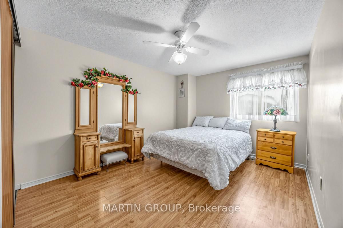 Detached House for sale at 1529 Beechlawn Drive, Pickering, Ontario, L1V 6E8 - Village East - MLS: E12989230