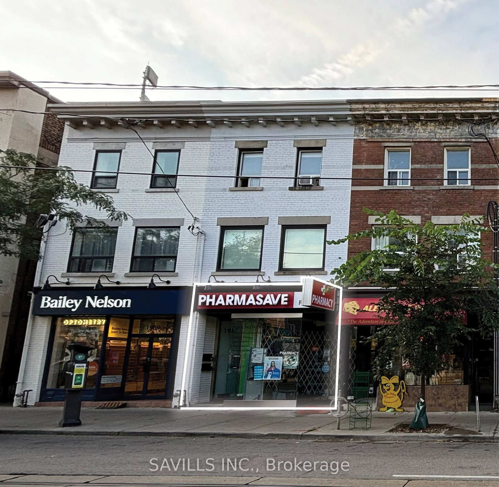 1967 Queen Street E, Unit Ground