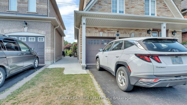 4 Oceanpearl Crescent