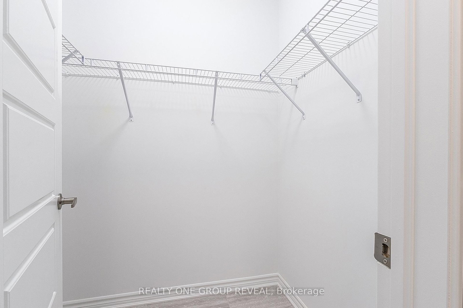 3383 Salt Springs Drive - Photo 7