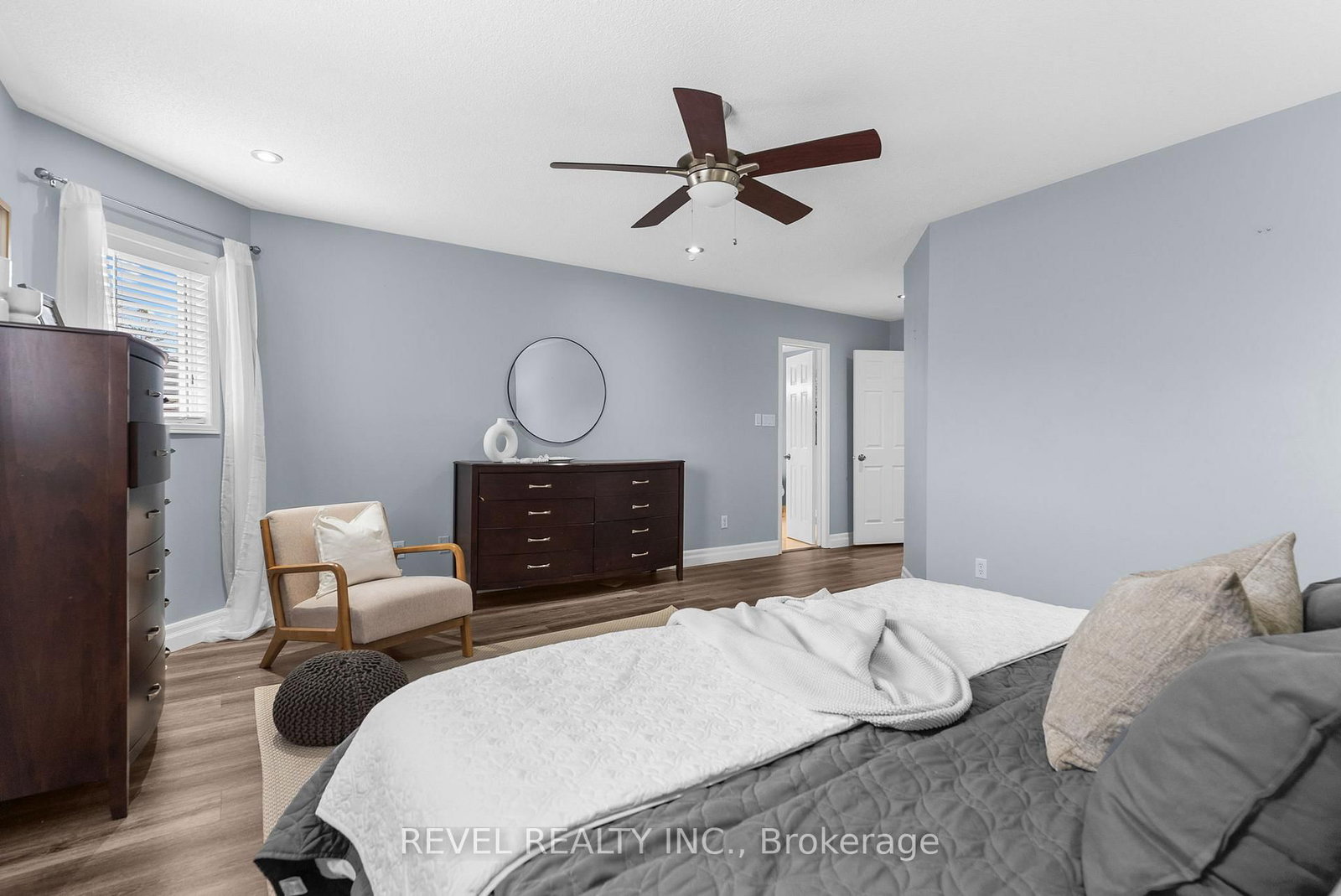 Detached House for sale at 1211 Monica Cook Place, Pickering, Ontario, L1W 4A4 - Bay Ridges - MLS: E12989802