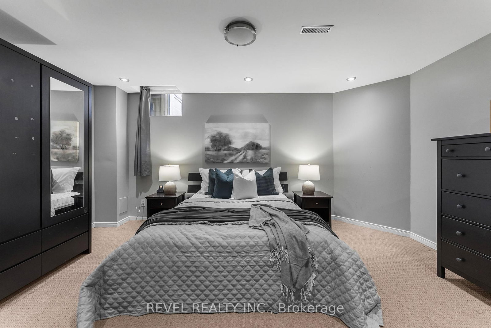 Detached House for sale at 1211 Monica Cook Place, Pickering, Ontario, L1W 4A4 - Bay Ridges - MLS: E12989802