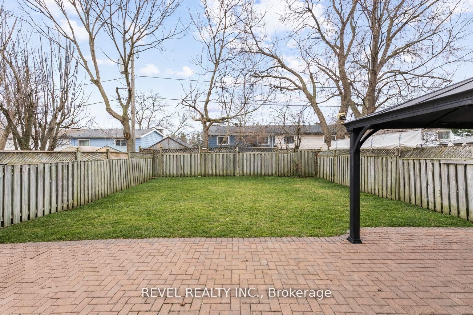 Detached House for sale at 1211 Monica Cook Place, Pickering, Ontario, L1W 4A4 - Bay Ridges - MLS: E12989802