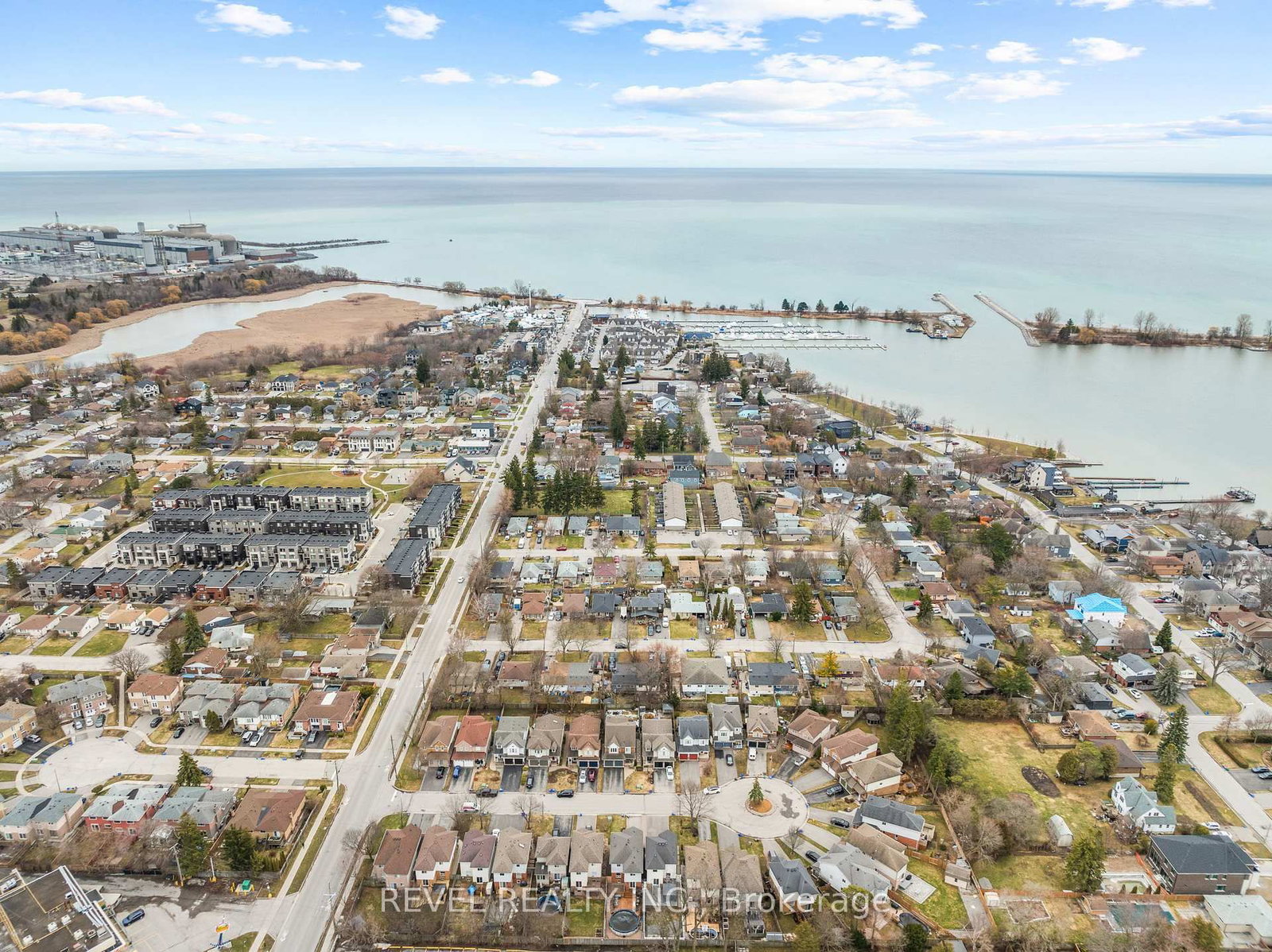 Detached House for sale at 1211 Monica Cook Place, Pickering, Ontario, L1W 4A4 - Bay Ridges - MLS: E12989802