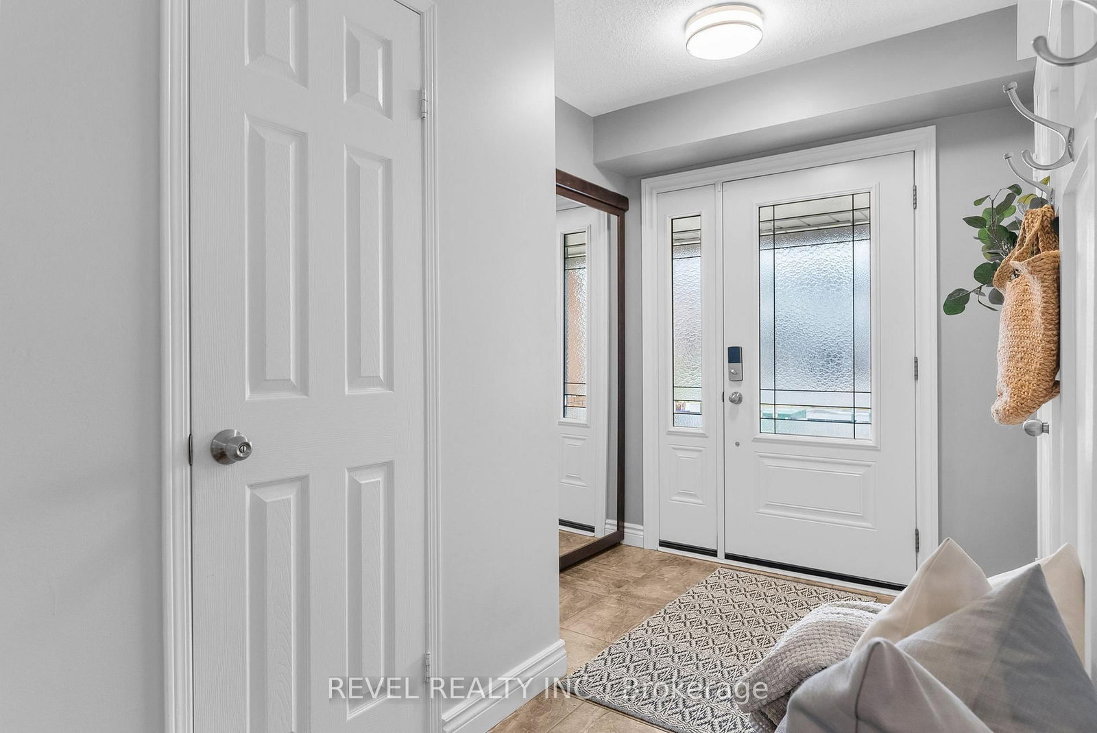 Detached House for sale at 1211 Monica Cook Place, Pickering, Ontario, L1W 4A4 - Bay Ridges - MLS: E12989802