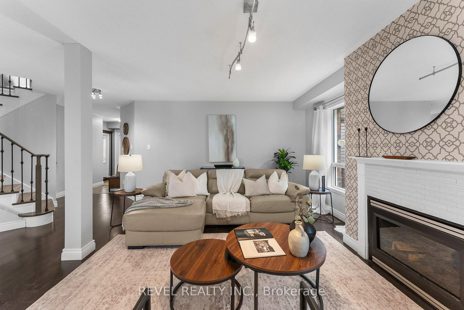 Detached House for sale at 1211 Monica Cook Place, Pickering, Ontario, L1W 4A4 - Bay Ridges - MLS: E12989802