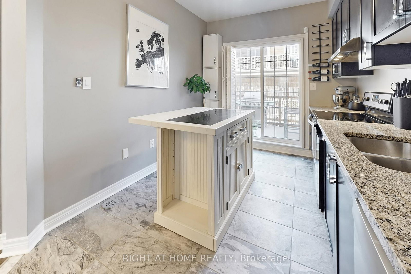 33 Brockville Street - Photo 12