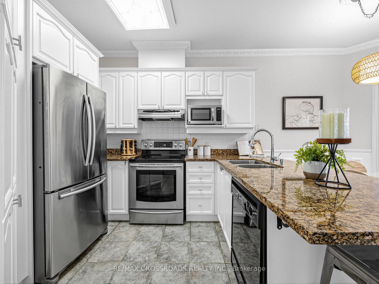 484 Poplar Avenue - Photo 16