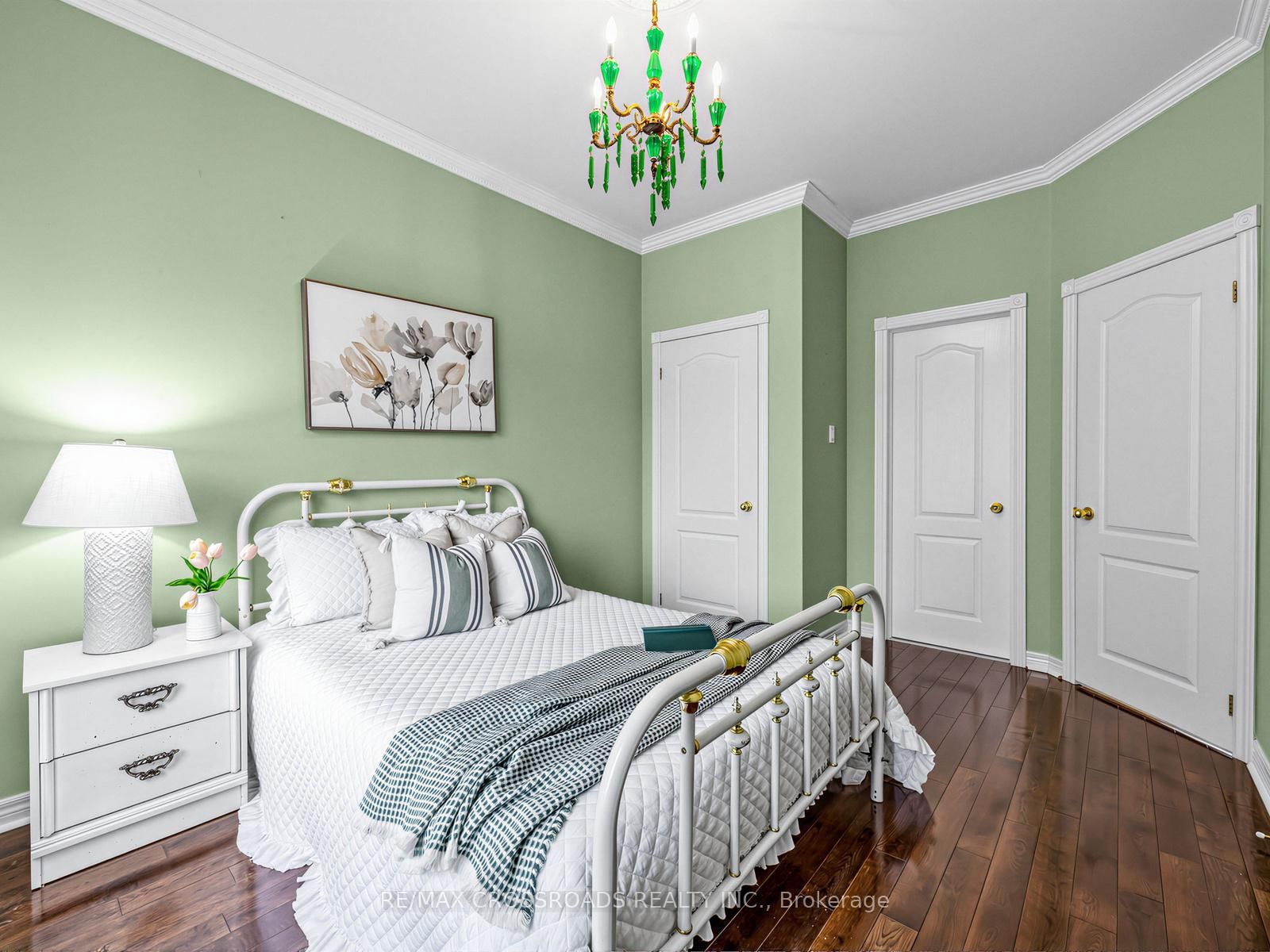 484 Poplar Avenue - Photo 8