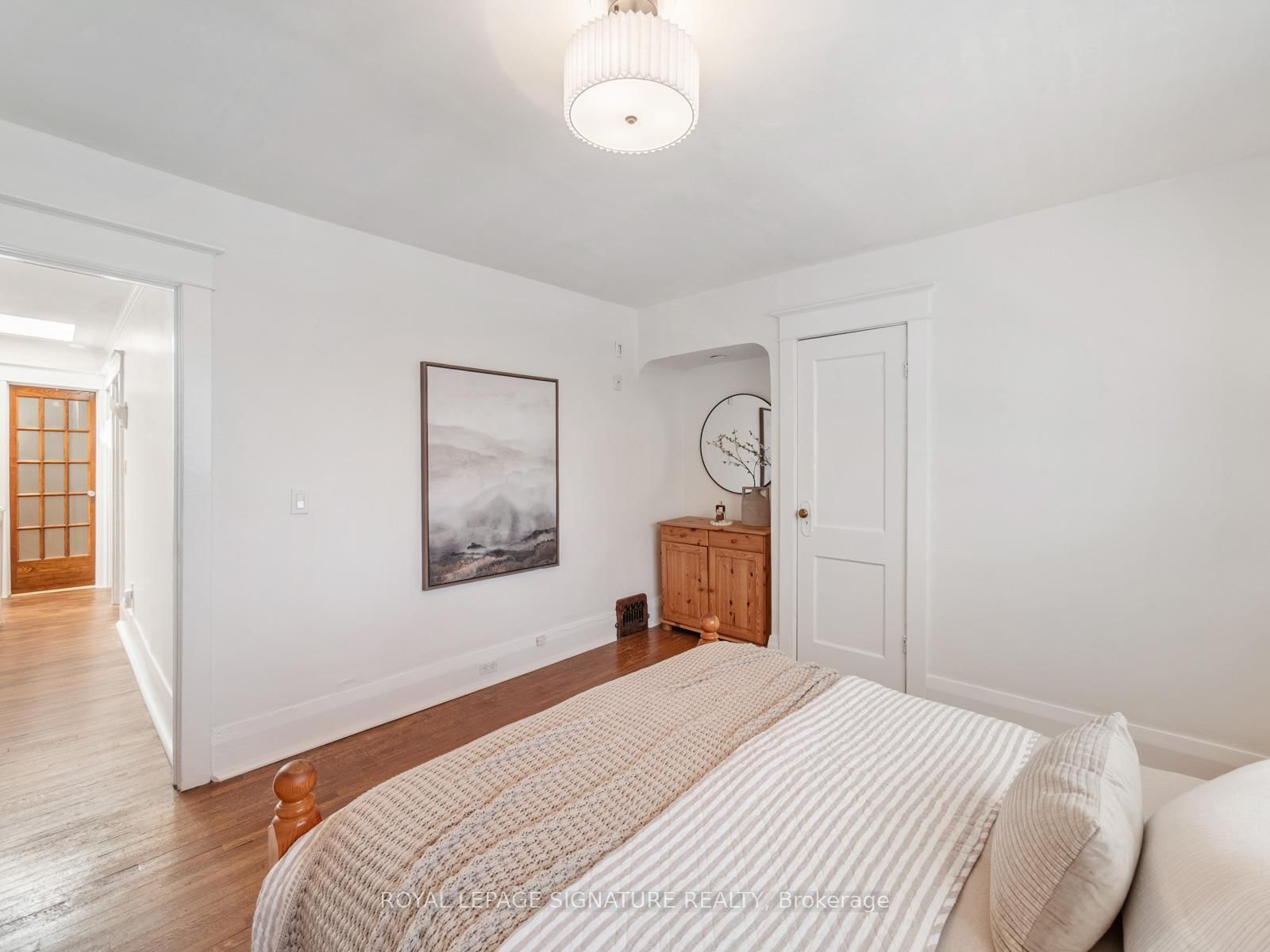 Semi-Detached House for sale at 120 Hollywood Crescent, Toronto, Ontario, M4L 2K6 - Woodbine Corridor - MLS: E12990190