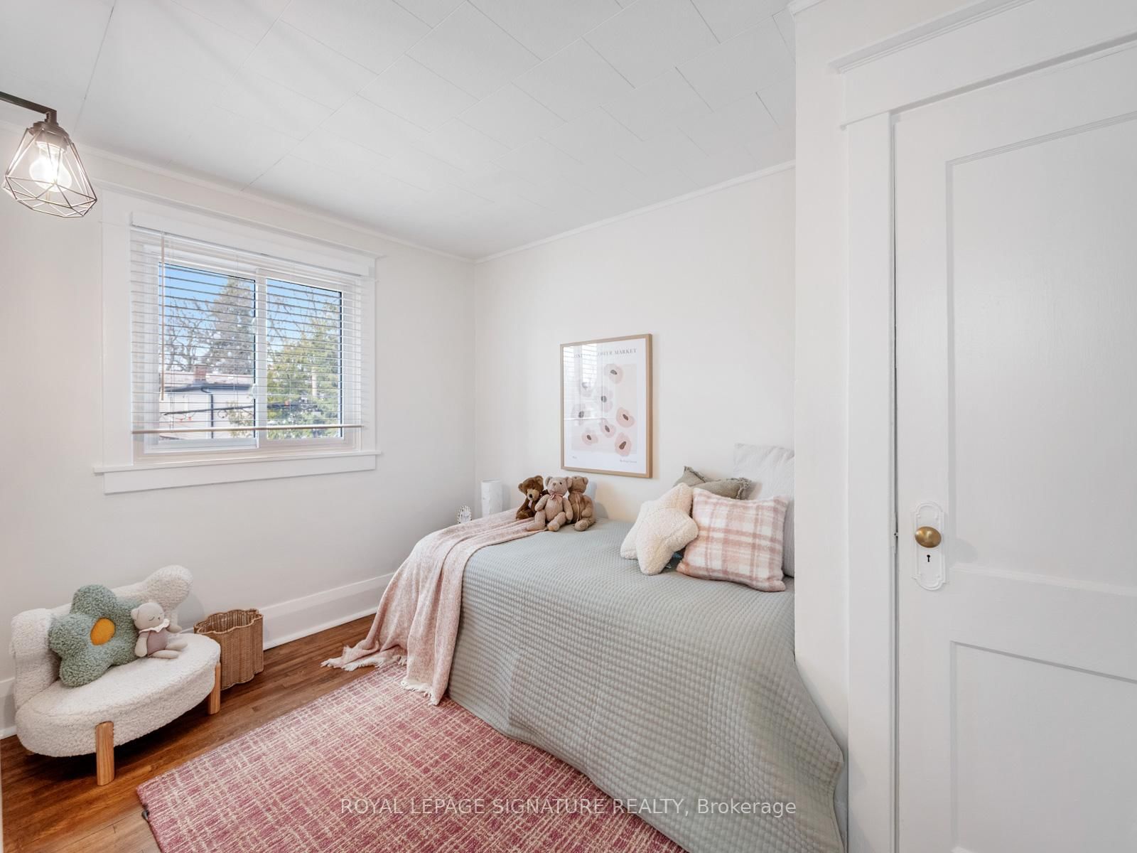 Semi-Detached House for sale at 120 Hollywood Crescent, Toronto, Ontario, M4L 2K6 - Woodbine Corridor - MLS: E12990190