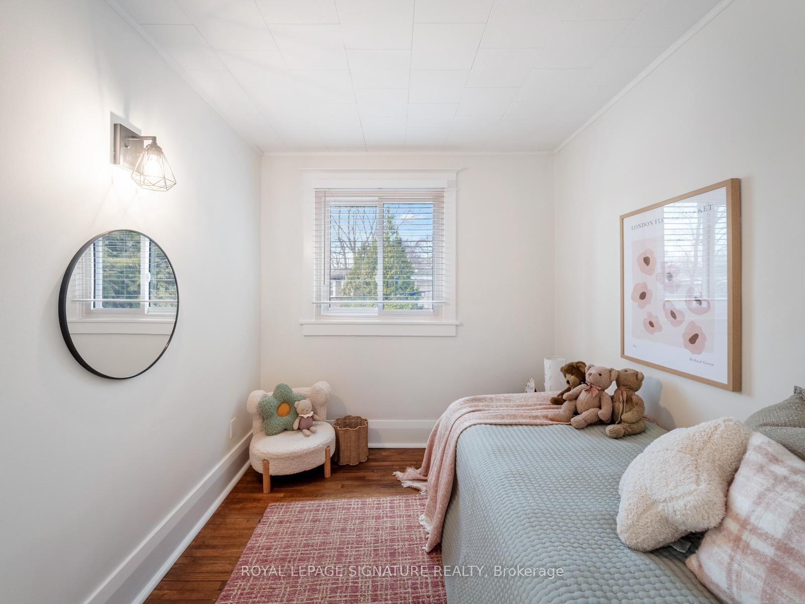 Semi-Detached House for sale at 120 Hollywood Crescent, Toronto, Ontario, M4L 2K6 - Woodbine Corridor - MLS: E12990190