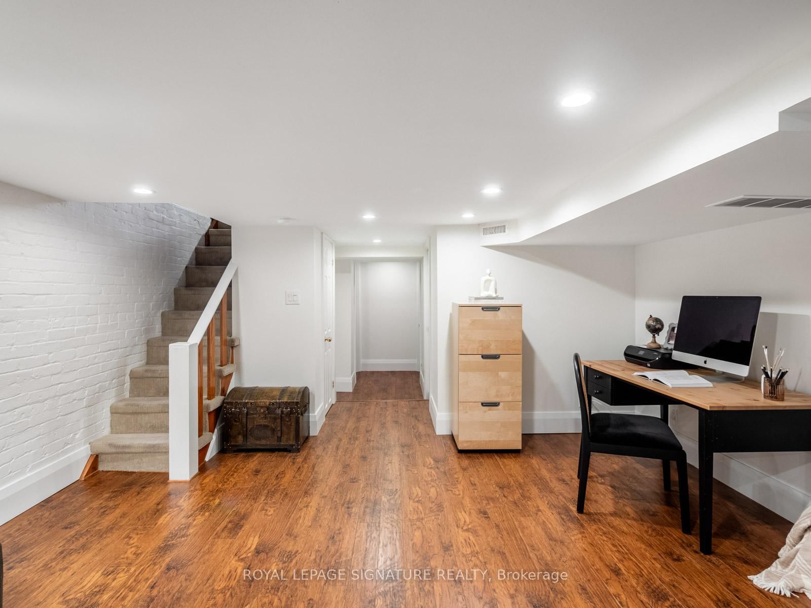 Semi-Detached House for sale at 120 Hollywood Crescent, Toronto, Ontario, M4L 2K6 - Woodbine Corridor - MLS: E12990190