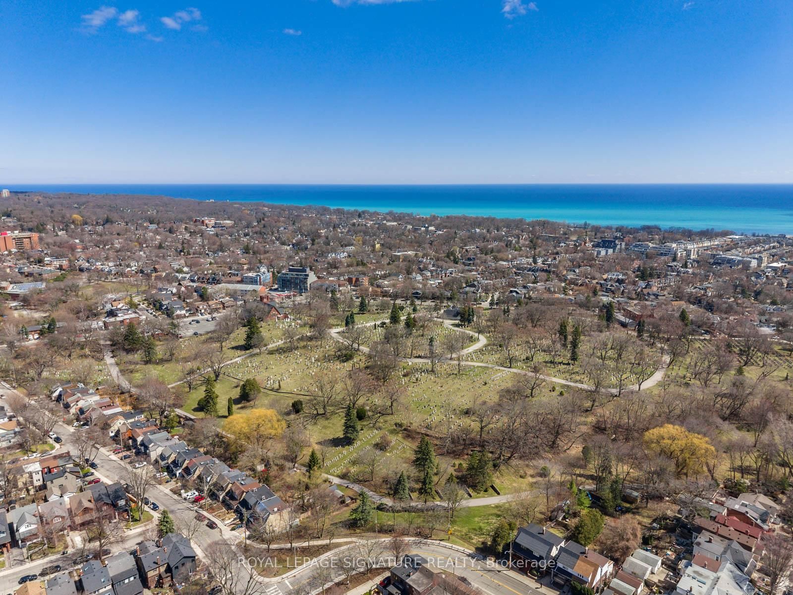 Semi-Detached House for sale at 120 Hollywood Crescent, Toronto, Ontario, M4L 2K6 - Woodbine Corridor - MLS: E12990190