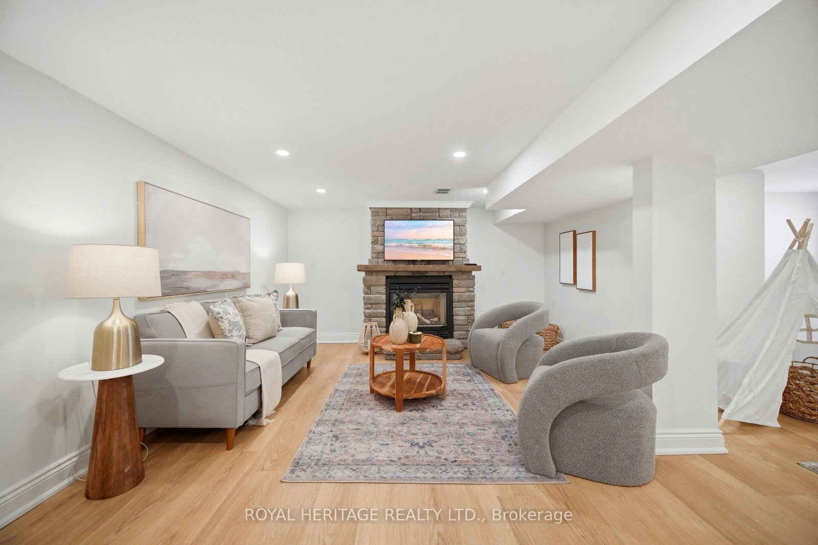 867 Parklane Avenue - Photo 16