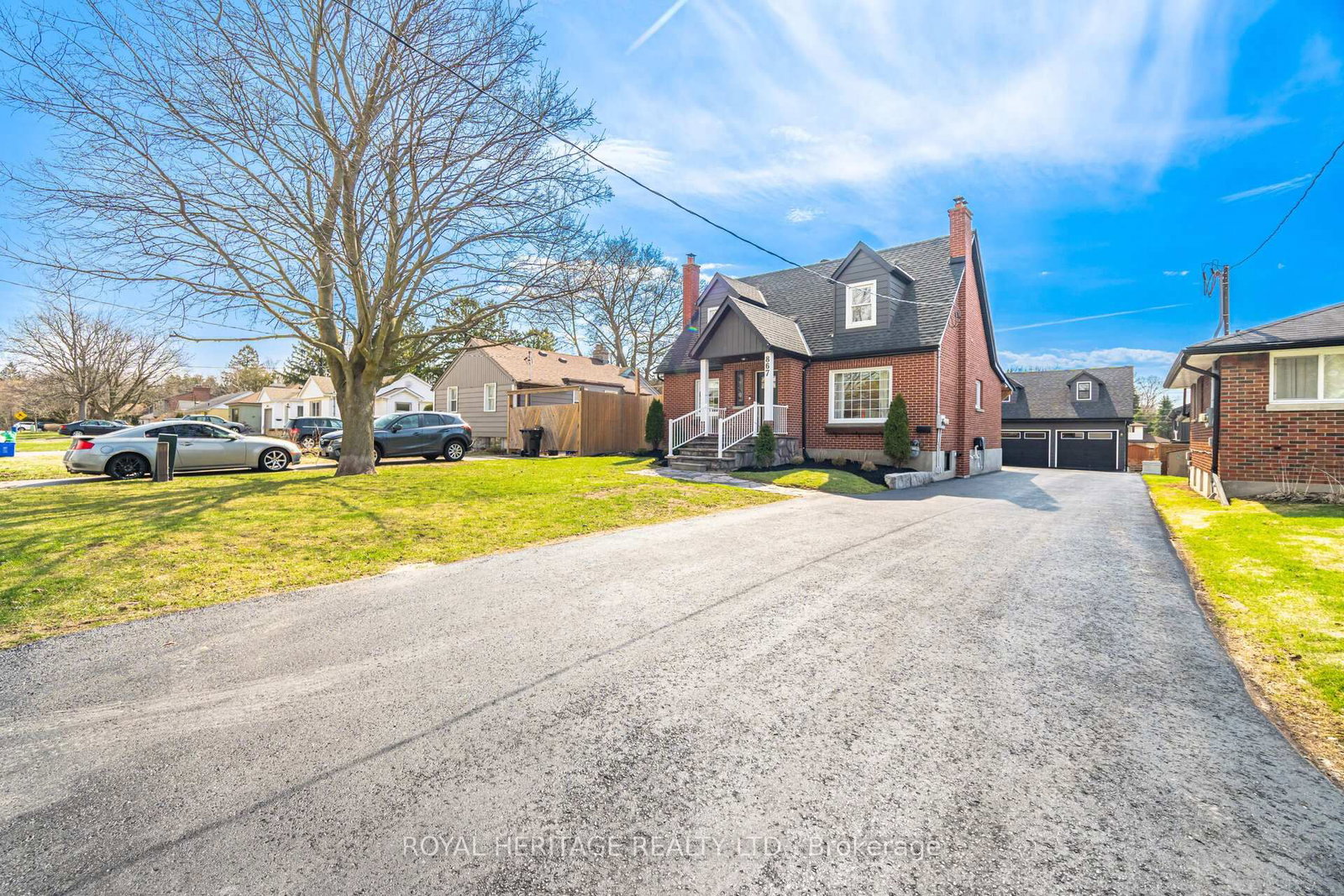 867 Parklane Avenue - Photo 2