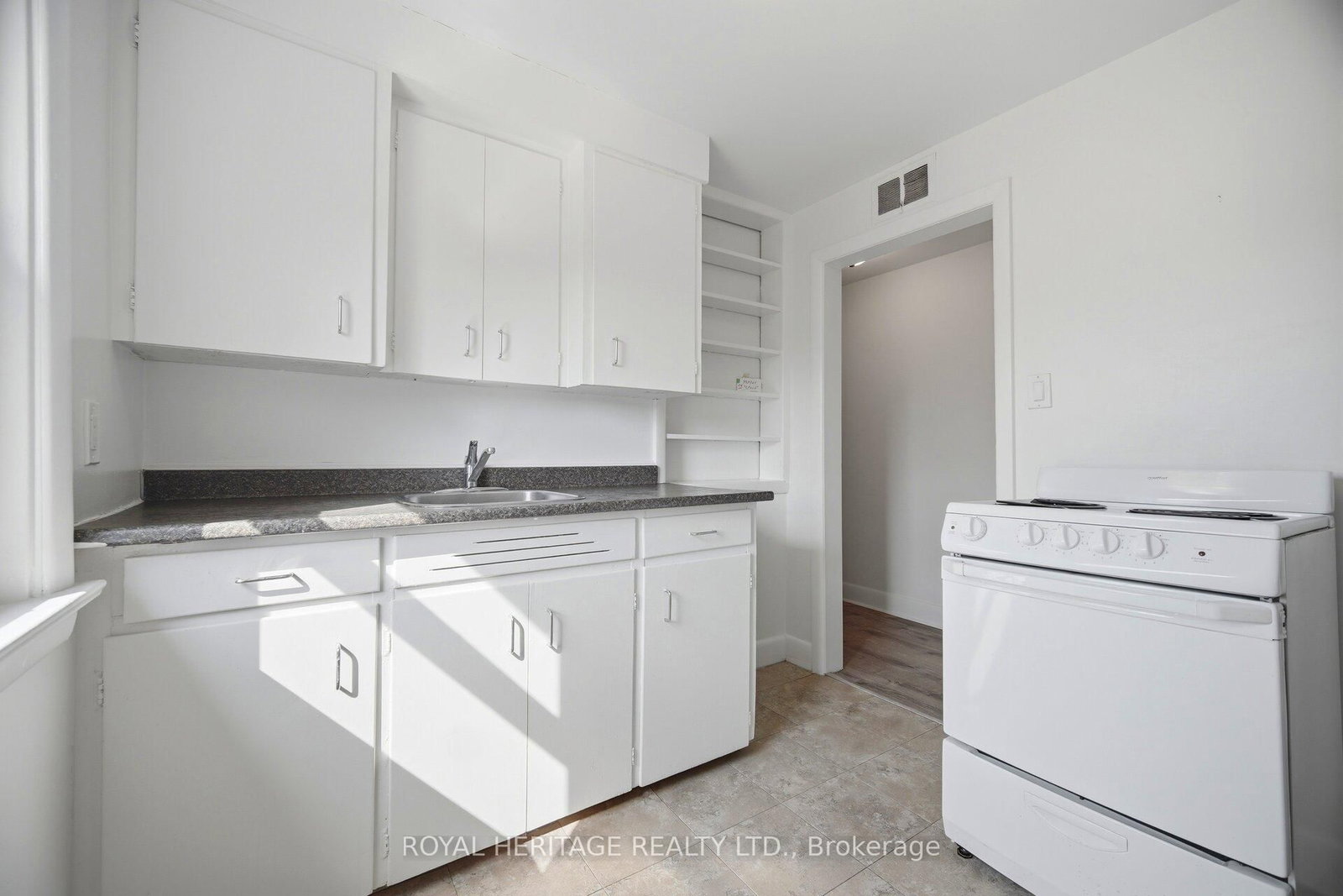 867 Parklane Avenue - Photo 23