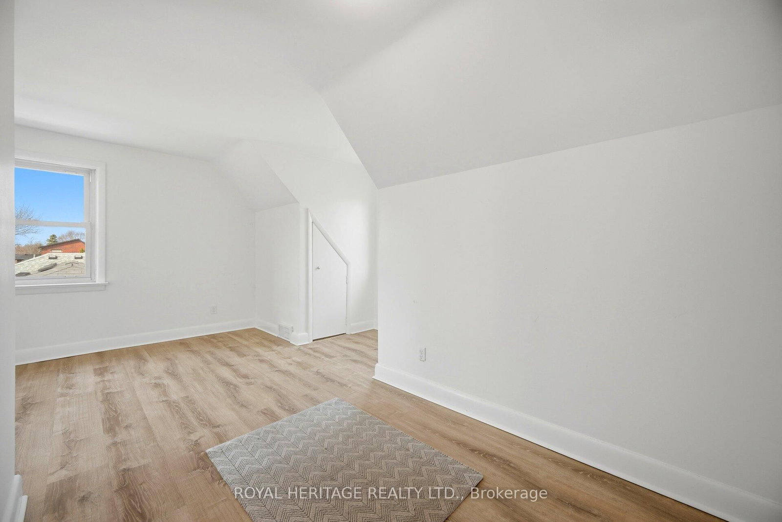 867 Parklane Avenue - Photo 24