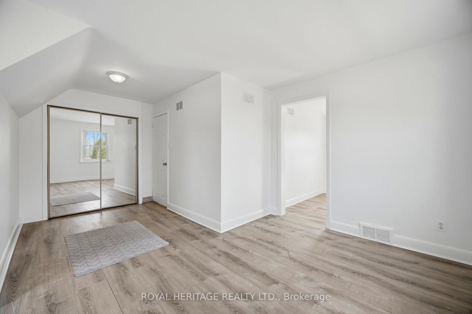 867 Parklane Avenue - Photo 26