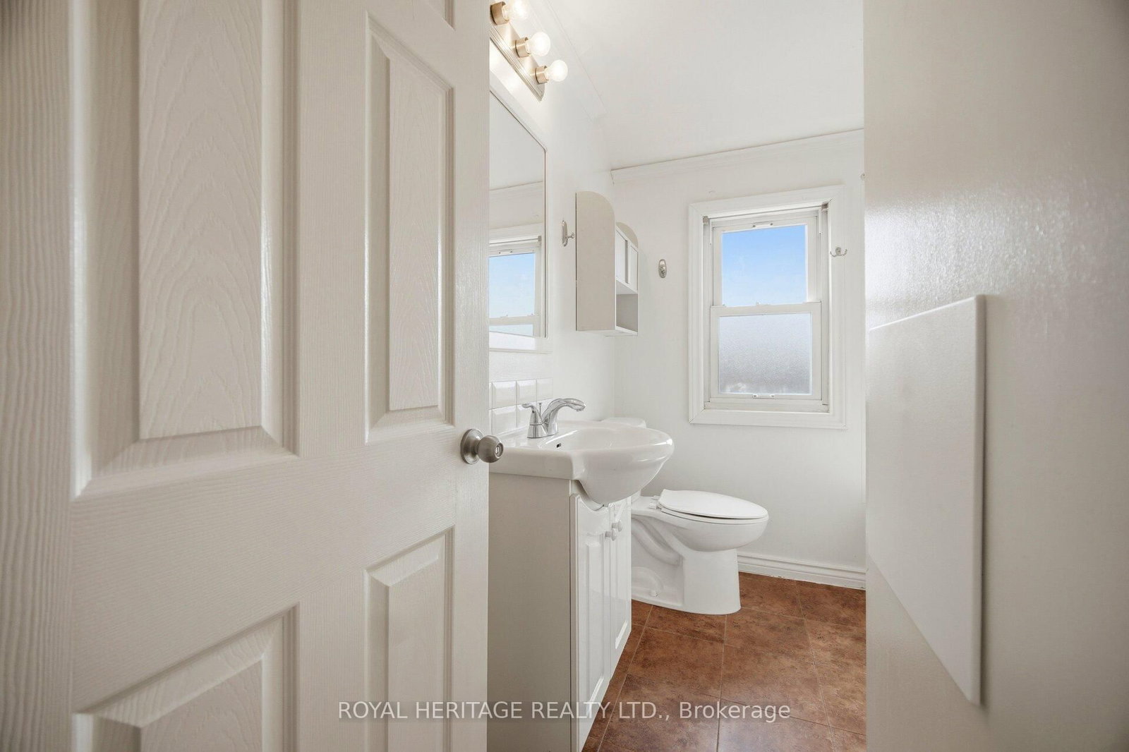 867 Parklane Avenue - Photo 28